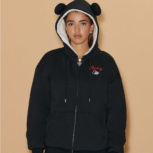 Forever 21 Tops - FOREVER 21 DISNEY MICKEY MOUSE ZIP-UP HOODIE SIZE SMALL